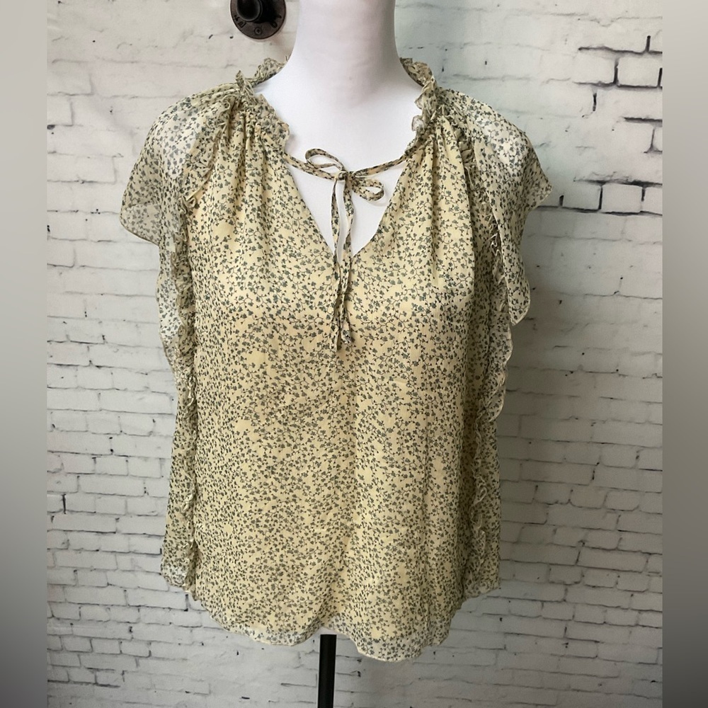 Chelsea And Violet Womens Cream Blouse Green Floral Sleeveless Top Sz M EUC H1